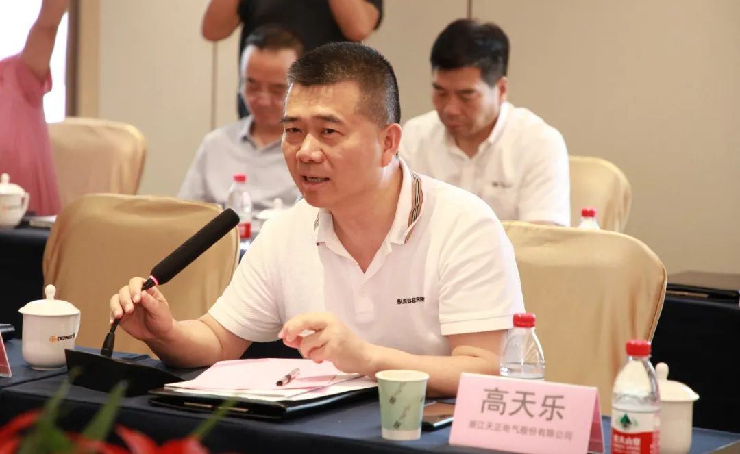 慶祝建黨百年華誕 商會(huì)組織企業(yè)家走進(jìn)創(chuàng)力開(kāi)展參觀座談等活動(dòng)(圖2) 慶祝建黨百年華誕 商會(huì)組織企業(yè)家走進(jìn)創(chuàng)力開(kāi)展參觀座談等活動(dòng)(圖2)