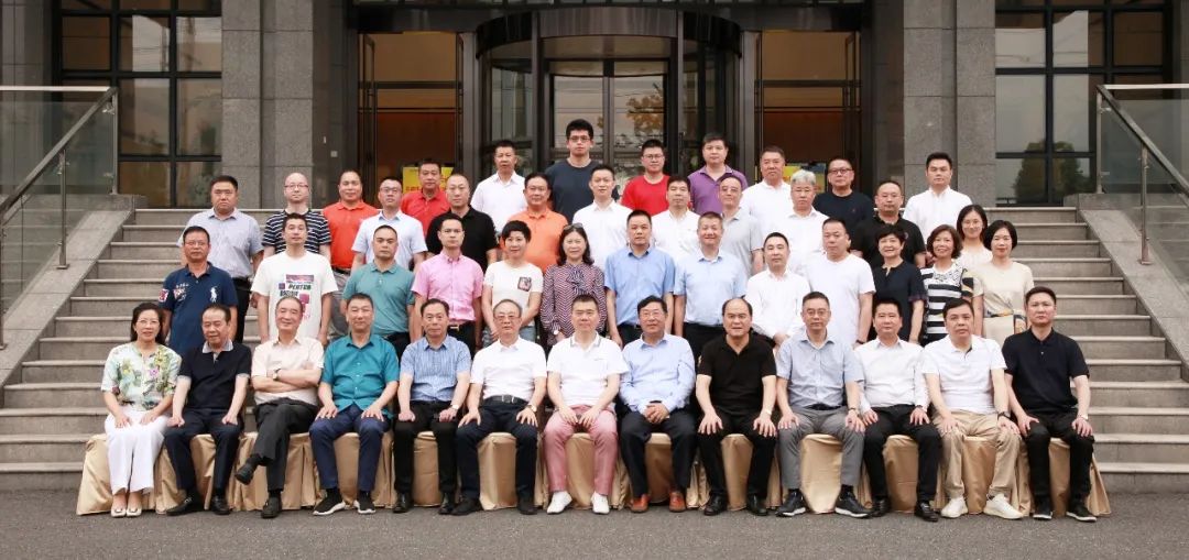 慶祝建黨百年華誕 商會(huì)組織企業(yè)家走進(jìn)創(chuàng)力開(kāi)展參觀座談等活動(dòng)(圖7) 慶祝建黨百年華誕 商會(huì)組織企業(yè)家走進(jìn)創(chuàng)力開(kāi)展參觀座談等活動(dòng)(圖7)