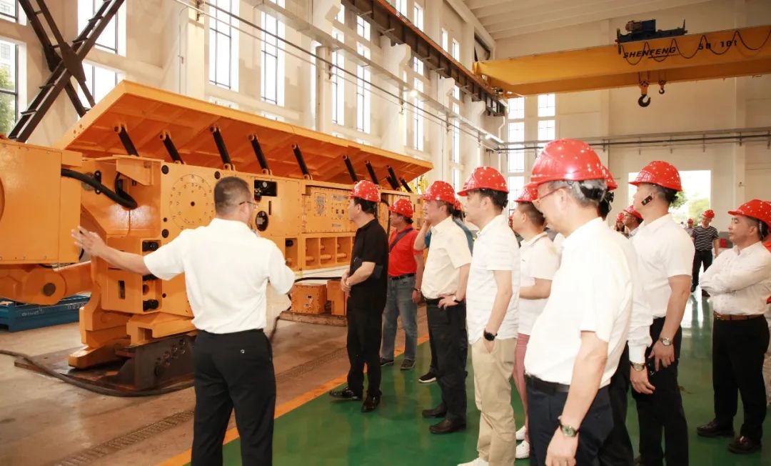 慶祝建黨百年華誕 商會(huì)組織企業(yè)家走進(jìn)創(chuàng)力開(kāi)展參觀座談等活動(dòng)(圖6) 慶祝建黨百年華誕 商會(huì)組織企業(yè)家走進(jìn)創(chuàng)力開(kāi)展參觀座談等活動(dòng)(圖6)