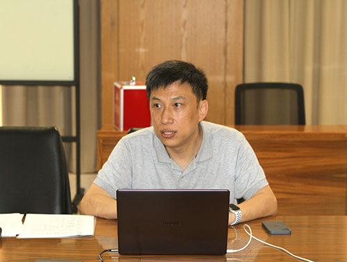 【匯聚青年力量 奮進(jìn)時(shí)代征程】創(chuàng)力集團(tuán)黨支部召開(kāi)專(zhuān)題黨課暨預(yù)備黨員轉(zhuǎn)正黨員大會(huì)(圖7) 【匯聚青年力量 奮進(jìn)時(shí)代征程】創(chuàng)力集團(tuán)黨支部召開(kāi)專(zhuān)題黨課暨預(yù)備黨員轉(zhuǎn)正黨員大會(huì)(圖7)