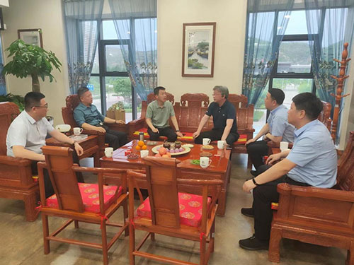 上海創(chuàng)力集團(tuán)總經(jīng)理張世洪一行赴山西企業(yè)走訪座談(圖4) 上海創(chuàng)力集團(tuán)總經(jīng)理張世洪一行赴山西企業(yè)走訪座談(圖4)