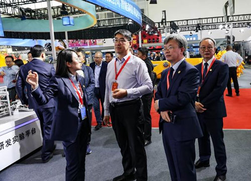 熱烈祝賀上海創(chuàng)力集團(tuán)參加北京國(guó)際煤機(jī)展取得圓滿成功(圖10)