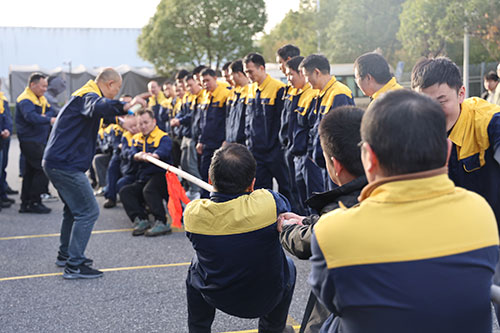 拔河3.jpg 躍動(dòng)創(chuàng)力 智勝未來(lái) | 創(chuàng)力集團(tuán)2025年主題運(yùn)動(dòng)會(huì)圓滿落幕(圖8)