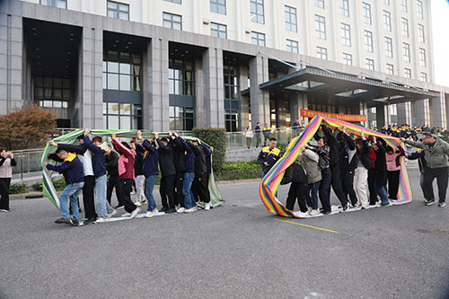 車輪滾滾2.jpg 躍動(dòng)創(chuàng)力 智勝未來(lái) | 創(chuàng)力集團(tuán)2025年主題運(yùn)動(dòng)會(huì)圓滿落幕(圖19)