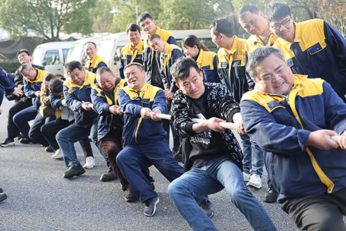 拔河4.jpg 躍動(dòng)創(chuàng)力 智勝未來(lái) | 創(chuàng)力集團(tuán)2025年主題運(yùn)動(dòng)會(huì)圓滿落幕(圖9)