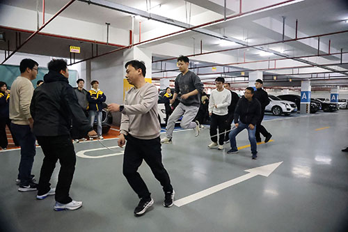 跳長(zhǎng)繩4.jpg 躍動(dòng)創(chuàng)力 智勝未來(lái) | 創(chuàng)力集團(tuán)2025年主題運(yùn)動(dòng)會(huì)圓滿落幕(圖13)